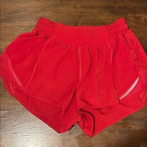 Lululemon athletica Hotty Hot Low-Rise Lined Short 2.5", Red, Size 2